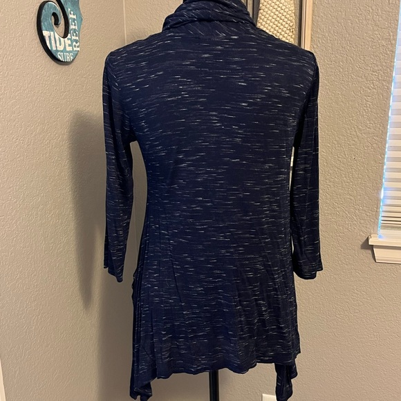 LOGO Heathered Navy Cowl Neck Sharkbite top!!  Size XS - Picture 2 of 9